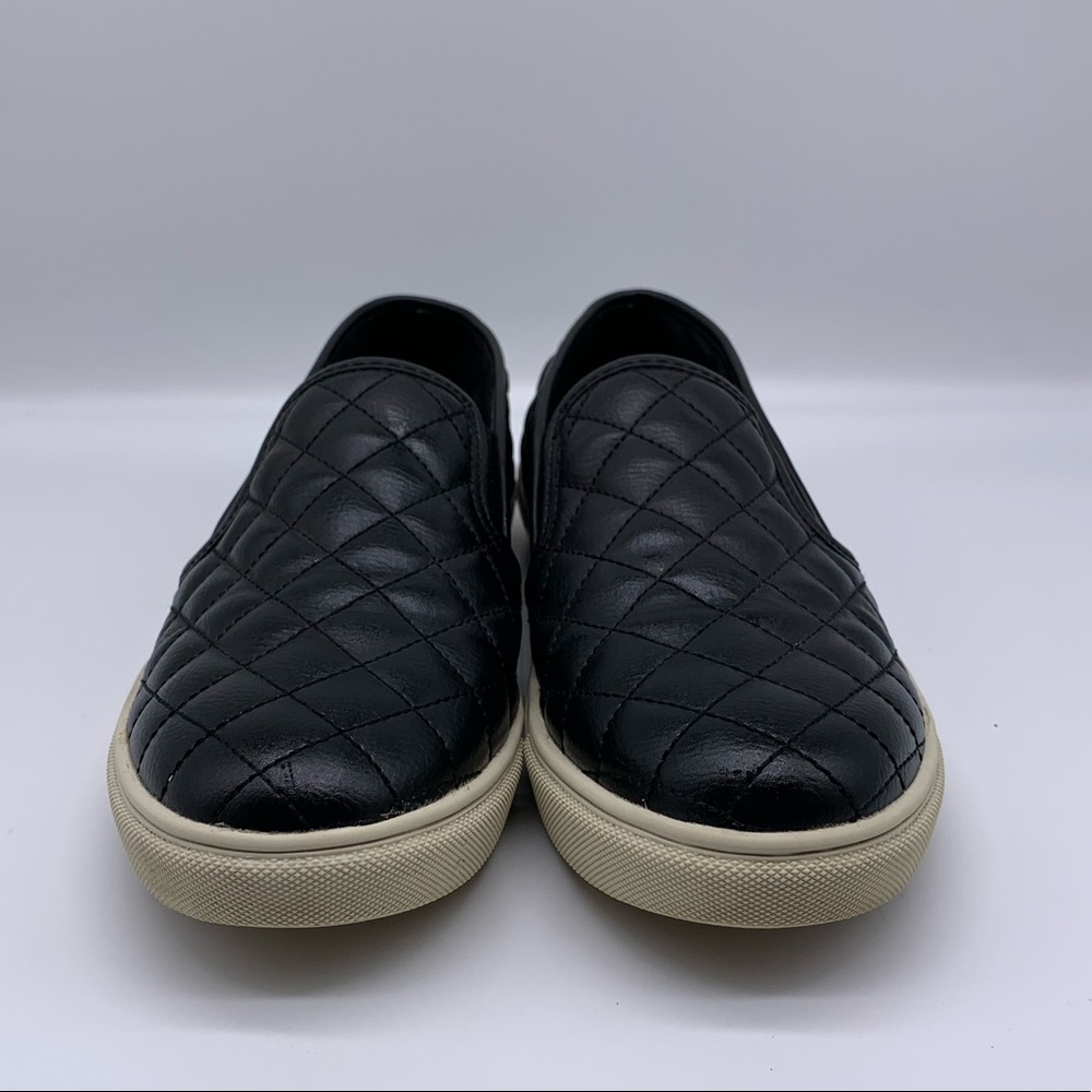 Steve Madden slip ons - Picture 2 of 8